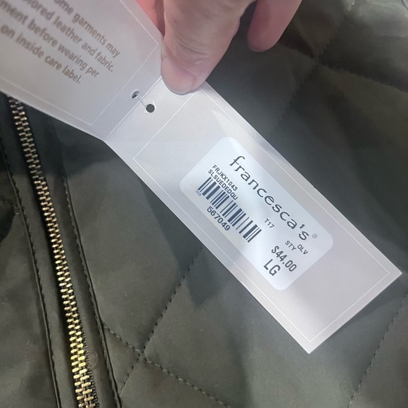 Army Green Quilted Vest Francesca’s - Picture 3 of 3